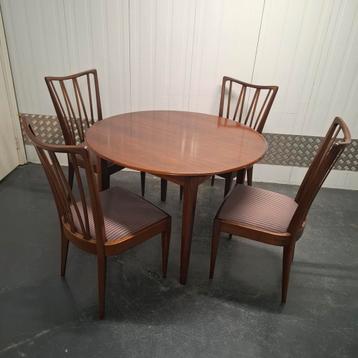 Vintage PATIJN eetkamerstoelen met tafel uitschuifbaar  beschikbaar voor biedingen