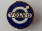 Volvo Knoopsgatspeld, Verzamelen, Speldjes, Pins en Buttons, Ophalen of Verzenden, Zo goed als nieuw