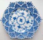 Royal Copenhagen Blue Fluted small double lace plate 1144, Antiek en Kunst, Antiek | Wandborden en Tegels, Ophalen of Verzenden