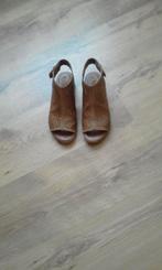 Bruine schoenen maat 37 merk TAMARIS, Bruin, Zo goed als nieuw, Verzenden