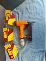 tacker, Ophalen of Verzenden, Zo goed als nieuw