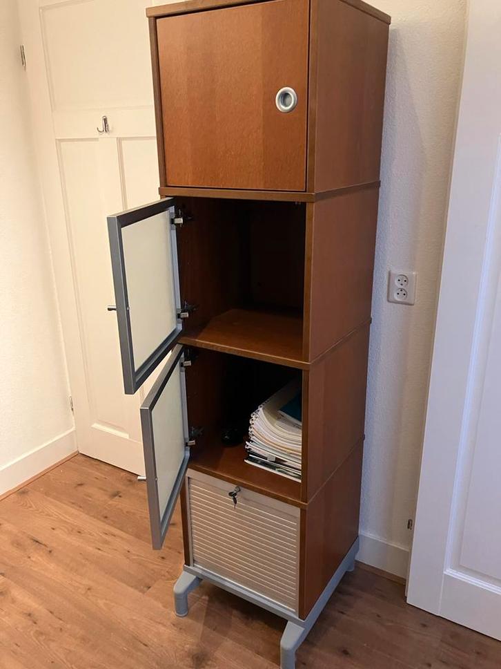 IKEA kantoorkast met deuren, Huis en Inrichting, Kasten | Roldeurkasten en Archiefkasten, Gebruikt, 150 tot 200 cm, Minder dan 50 cm