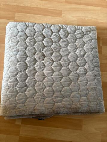Unique Living mooie velvet taupe bed sprei 2.20 x 2.20 ZGAN beschikbaar voor biedingen