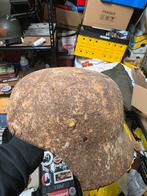 WW2 Duitse Helm Bodemvondst Regio Nijmegen, Ophalen of Verzenden, Landmacht, Duitsland, Helm of Baret