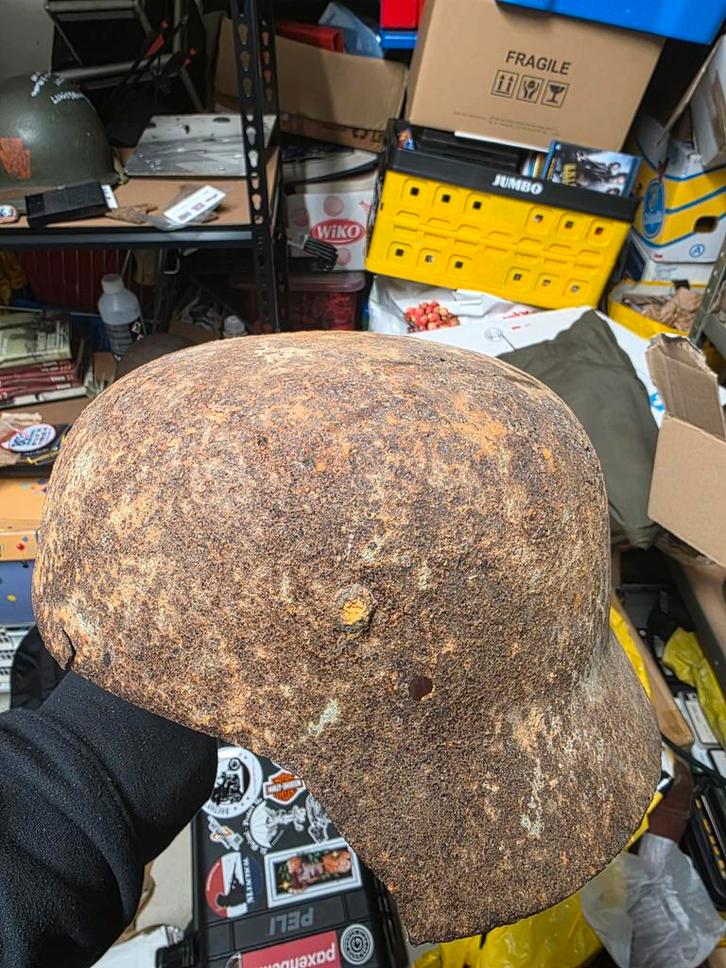 WW2 Duitse Helm Bodemvondst Regio Nijmegen, Verzamelen, Militaria | Tweede Wereldoorlog, Landmacht, Helm of Baret, Duitsland, Ophalen of Verzenden