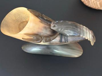 Vintage Hoornen met Krab Decoratie beschikbaar voor biedingen