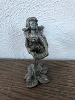 Tinnen efje met bloem beeldje 10 cm massief tin, Ophalen, Zo goed als nieuw