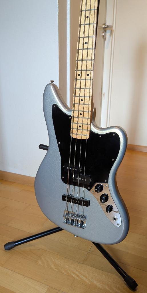 Fender Jaguar Player Series Bass Silver, Muziek en Instrumenten, Snaarinstrumenten | Gitaren | Bas, Zo goed als nieuw, Elektrisch