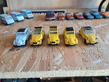 Kleine verzameling van citroën modelletjes beschikbaar voor biedingen
