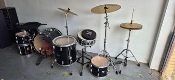 Hardware Pearl Export Hardware en Sonor Drumstel beschikbaar voor biedingen