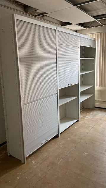 Archief kasten met roldeur beschikbaar voor biedingen