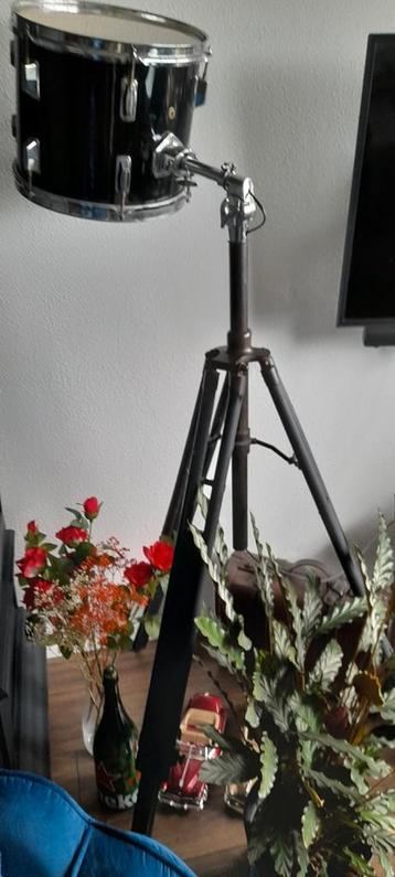 Trommel lamp beschikbaar voor biedingen