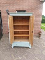Antieke Brocante Grenen Kast in Matte Verf, Antiek en Kunst, Antiek | Meubels | Kasten, Ophalen