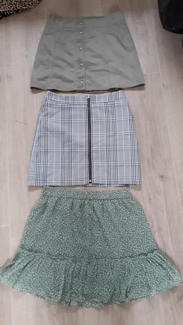3 mooie (zomer)rokjes 2x Cotton Club en 1x Pigalle, mt 36/38 beschikbaar voor biedingen