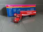 Siku 3117 - Mack met trailer Coca Cola, Hobby en Vrije tijd, Modelauto's | 1:50, Ophalen of Verzenden, SIKU, Bus of Vrachtwagen