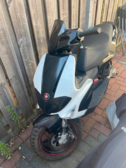 Gilera Runner RST 180cc Project/Opknapper!, Fietsen en Brommers, Scooters | Piaggio, Gebruikt, Overige modellen, Ophalen of Verzenden
