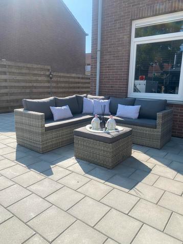 Loungeset 200x215 beschikbaar voor biedingen
