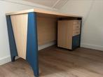 Houten bureau met ladeblok, Ophalen, Zo goed als nieuw, Bureau