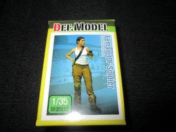 D-454,DEF 1-35,NO,DF35012,Modern Female IDF Soldier Includes beschikbaar voor biedingen