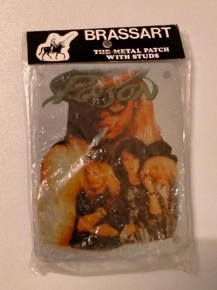 Poison glam metal patch with studs vintage muziek Brassart 1, Verzamelen, Muziek, Artiesten en Beroemdheden, Zo goed als nieuw