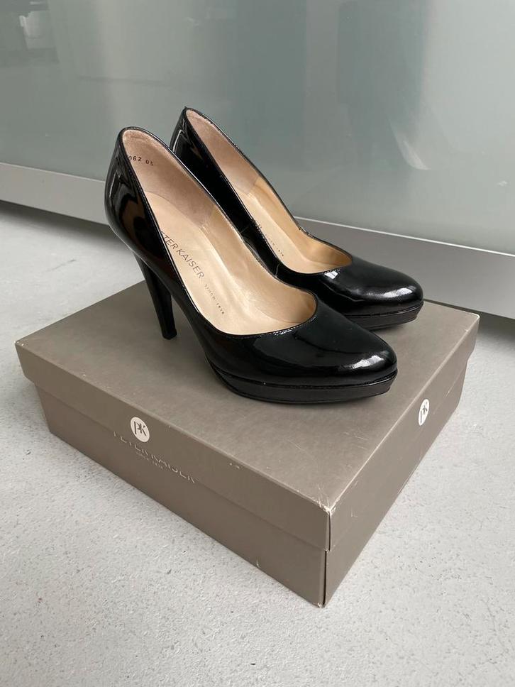 Peter Kaiser Zwarte Lak Pumps Maat 38 Maat 5, Kleding | Dames, Schoenen, Zo goed als nieuw, Pumps, Zwart, Ophalen of Verzenden