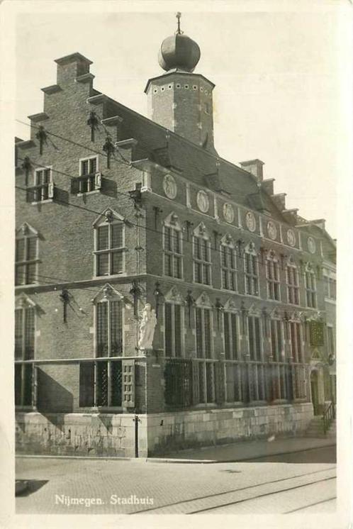 (300-099-017) Nijmegen Stadhuis, Verzamelen, Ansichtkaarten | Nederland, Gelderland, Verzenden