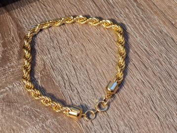Vintage armbandje beschikbaar voor biedingen