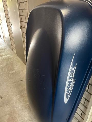 Dakkoffer  bijna nieuw beschikbaar voor biedingen