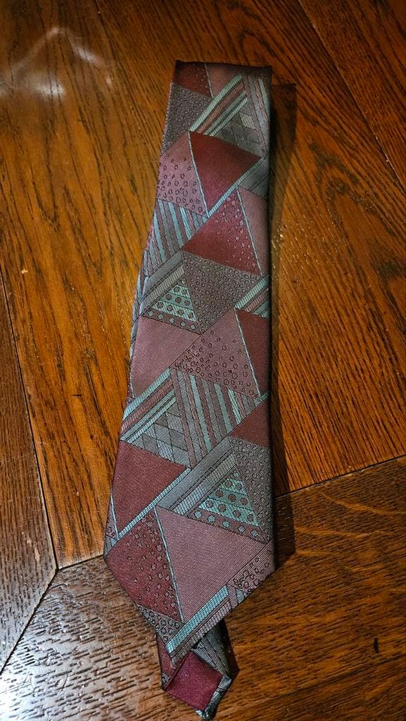 Altio Stropdas met Patroon, Kleding | Heren, Stropdassen, Zo goed als nieuw, Met patroon, Rood, Ophalen of Verzenden