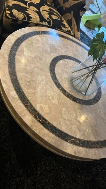 Mooie Manhattan bijzettafel! beschikbaar voor biedingen