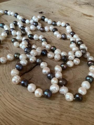 Vintage parelketting met barok parels beschikbaar voor biedingen
