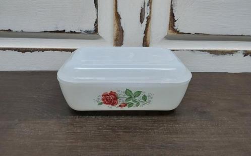 Arcopal melkglas botervloot,  jaren 60, Verzamelen, Retro, Huis en Inrichting, Ophalen of Verzenden