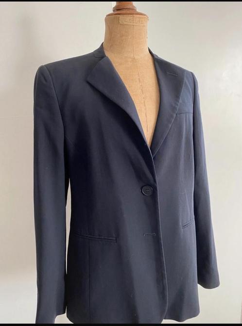 Emporio Armani blazer maat l klassiek blauw, Kleding | Dames, Jasjes, Kostuums en Pakken, Zo goed als nieuw, Blauw, Ophalen of Verzenden