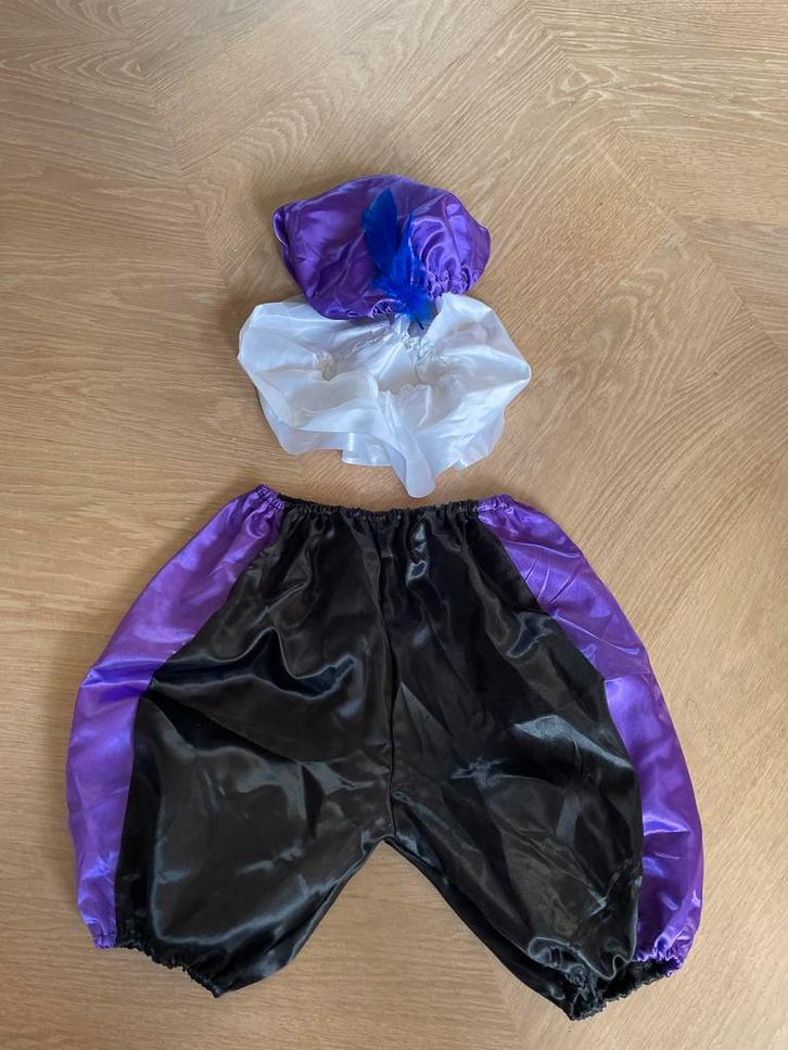 Pietenpakje - Broek, Kraag, Muts met Veer, Diversen, Sinterklaas, Zo goed als nieuw, Ophalen of Verzenden