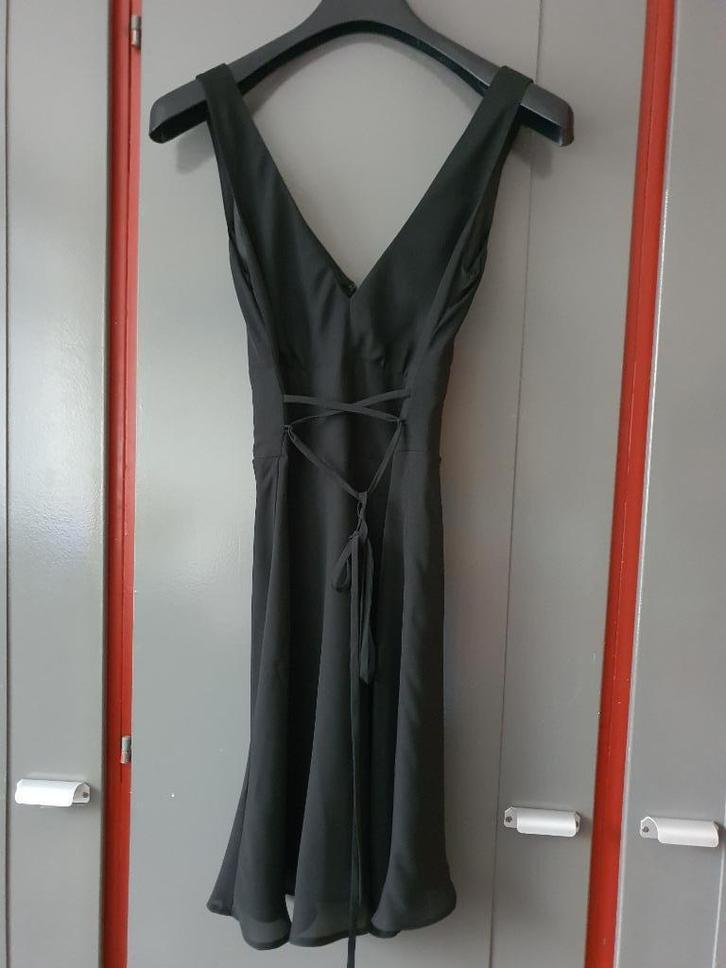 Zwarte Avondjurk van Laura Scott – Maat S/M –, Kleding | Dames, Jurken, Zwart, Onder de knie, Ophalen of Verzenden