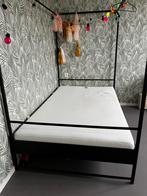 VT Wonen Hemelbed Bunkbed - Twijfelaar, Ophalen, Zwart, Tweepersoons, Zo goed als nieuw