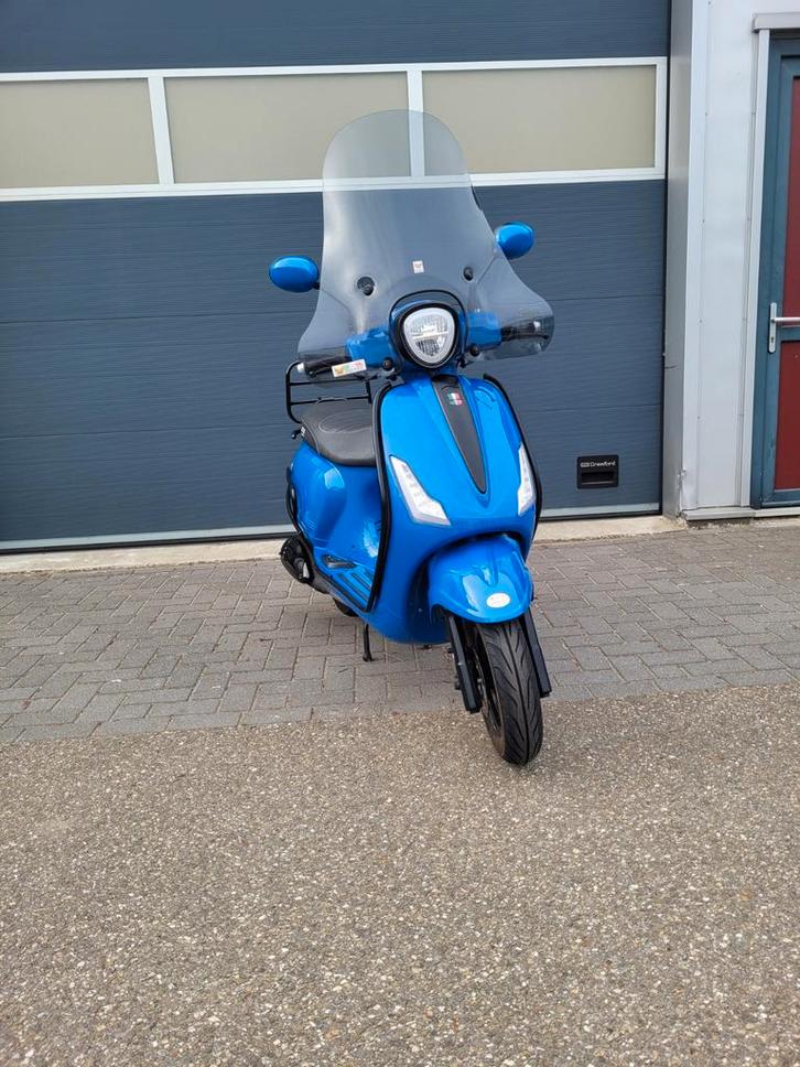 GTS Bravo  / 45km / 4takt, Fietsen en Brommers, Scooters | Overige merken, Zo goed als nieuw, Maximaal 45 km/u, Benzine, Ophalen