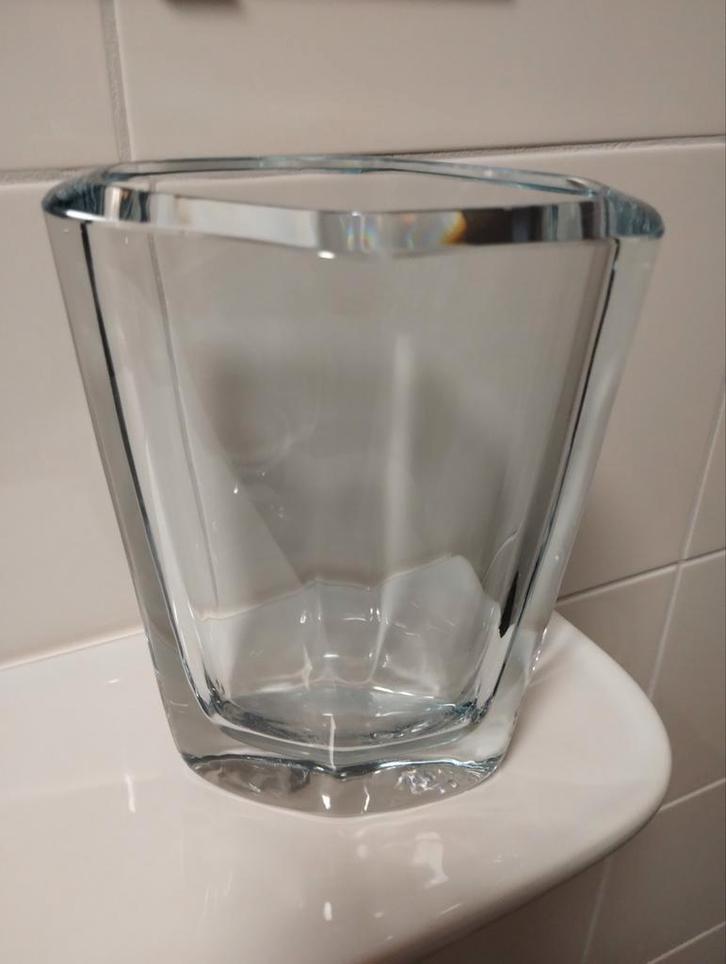 Jaren 50 Stromberg ice blue kristallen vaas, Huis en Inrichting, Woonaccessoires | Vazen, Blauw, Minder dan 50 cm, Aardewerk of Porselein