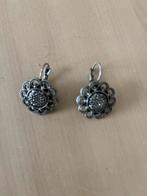Zilverkleurige Oorbellen met Strass, Ophalen, Zo goed als nieuw, Knopjes of Stekers, Zilver