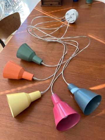 Hanglamp retro kleurige kapjes beschikbaar voor biedingen