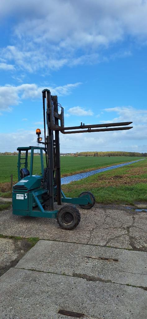 Kooiaap (2x Moffet + 1x Palfinger ), Zakelijke goederen, Machines en Bouw | Heftrucks en Intern transport, Heftruck, Diesel, 2000 tot 3000 kg