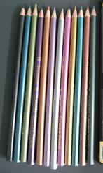 Set van 12 metallic op olie gebaseerde kleurpotloden, Ophalen of Verzenden, Nieuw, Potlood of Stift