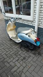 Leuke Snorscooter sym mio, Fietsen en Brommers, Scooters | SYM, Ophalen of Verzenden, Zo goed als nieuw, Benzine, Mio