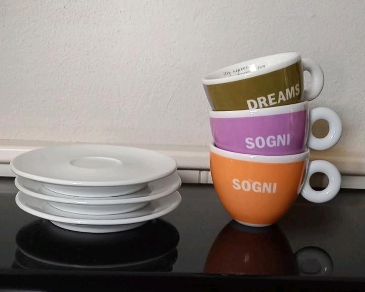 Illy art cappuccino kop en schotels Francesco Bonami, Huis en Inrichting, Keuken | Servies, Zo goed als nieuw, Kop(pen) en/of Schotel(s)