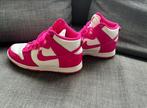Nike air Jordan fuschia, Nike, Ophalen of Verzenden, Roze, Sneakers of Gympen