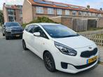 Kia Carens 1.6 GDI 2014 Wit, Auto's, Voorwielaandrijving, 730 kg, 74 €/maand, 1591 cc