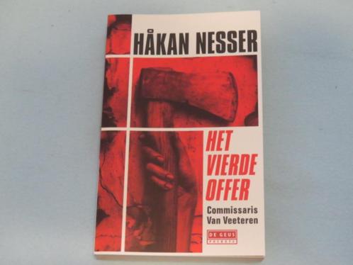 Het vierde offer door Håkan Nesser NIEUW, Boeken, Thrillers, Nieuw, Scandinavië, Ophalen of Verzenden