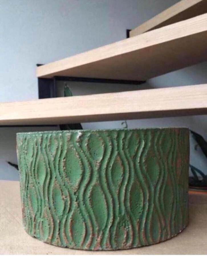 Grote stenen bloempot waxinelichthouder 22cm, Tuin en Terras, Bloempotten, Zo goed als nieuw, Beton, Binnen, Balkon, Tuin, Minder dan 40 cm