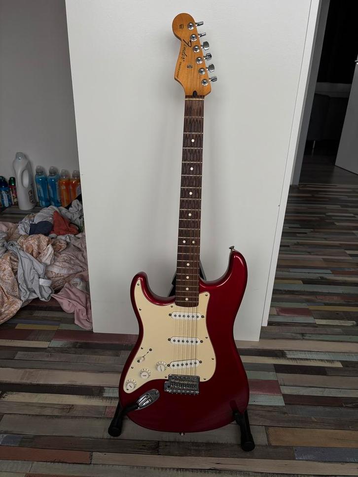 Linkshandige Fender Stratocaster – Made in Mexico (2009), Muziek en Instrumenten, Snaarinstrumenten | Gitaren | Elektrisch, Gebruikt