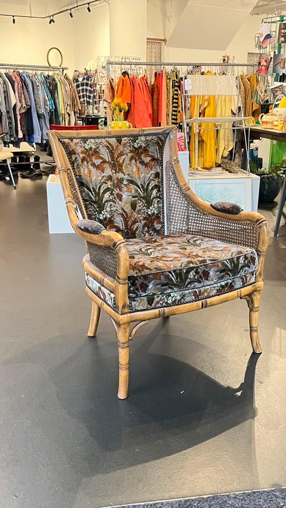 Vintage Bamboe-look houten stoel velours bekleding, Huis en Inrichting, Stoelen, Gebruikt, Eén, Hout, Bruin, Ophalen